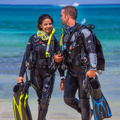 Guided dive & rental gear (Beach)